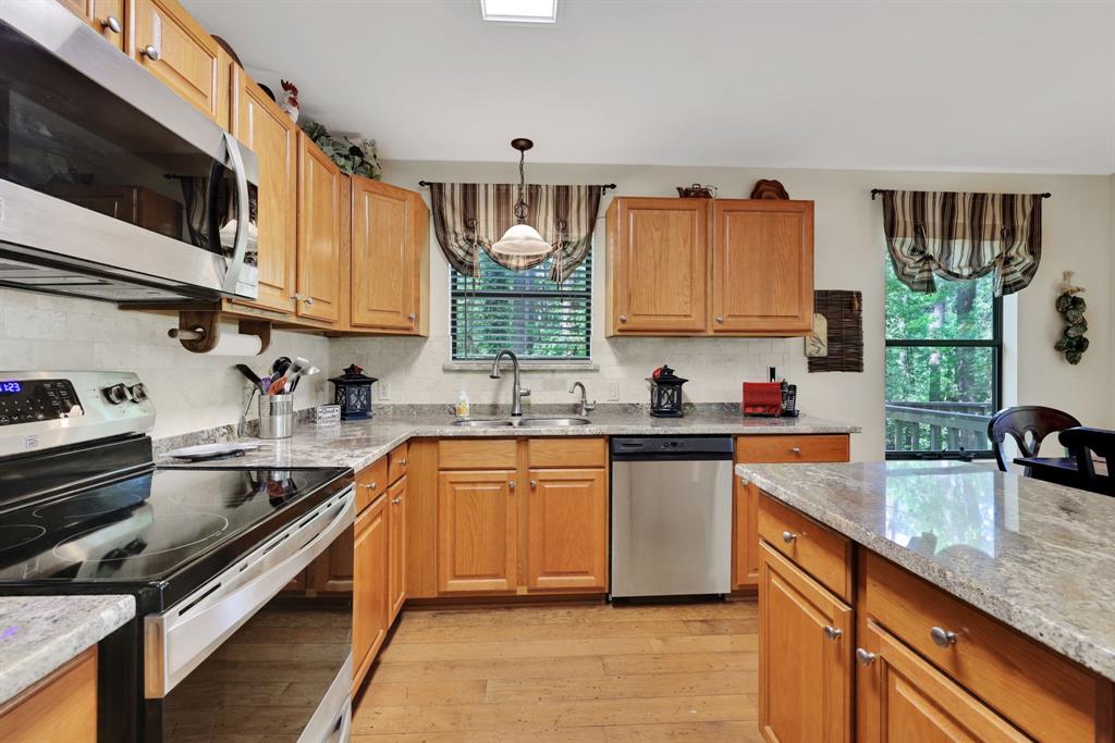 1103 Lakeview Estates Drive, Coldspring, Texas image 14