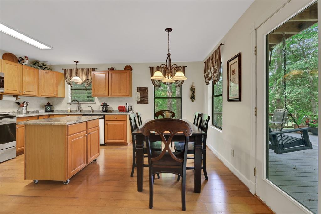 1103 Lakeview Estates Drive, Coldspring, Texas image 12