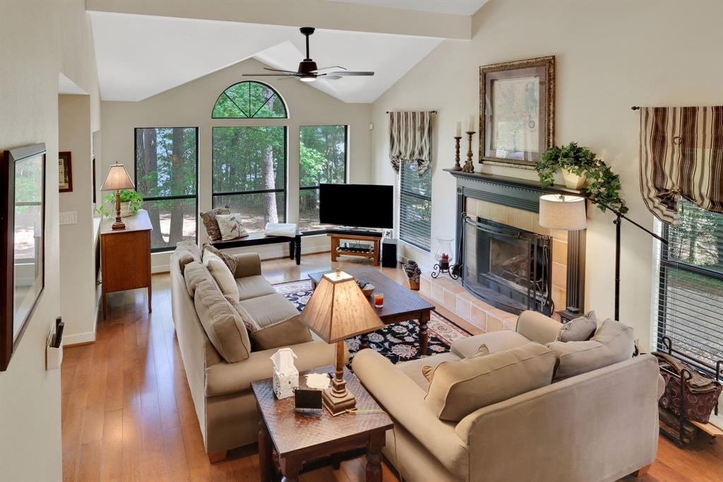 1103 Lakeview Estates Drive, Coldspring, Texas image 16