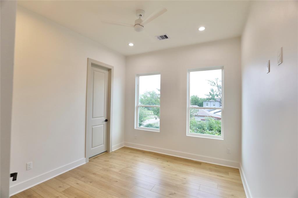 510 E 37th Street, Houston, Texas image 30
