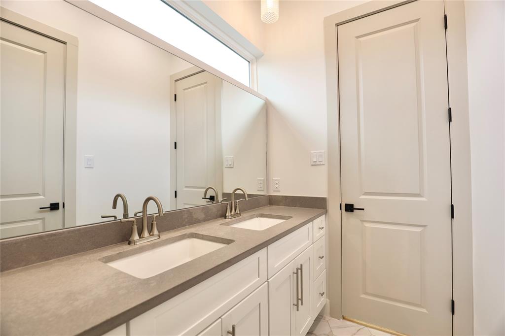 510 E 37th Street, Houston, Texas image 34