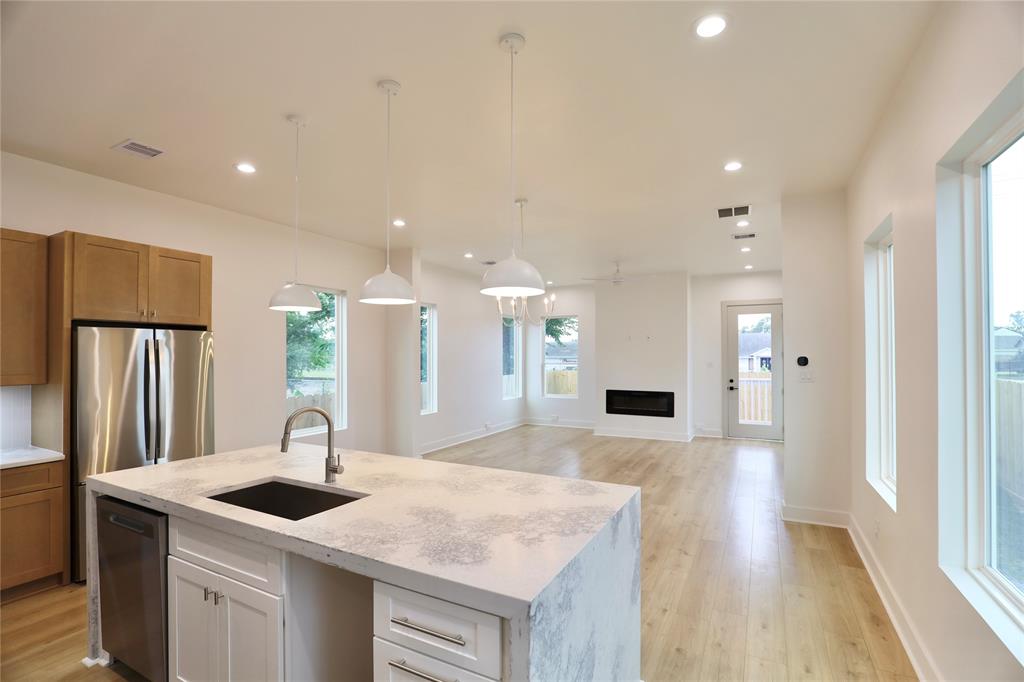 510 E 37th Street, Houston, Texas image 12