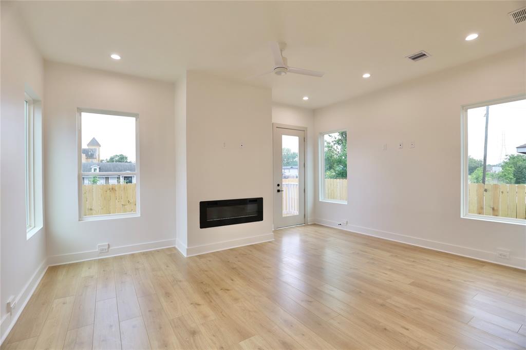 510 E 37th Street, Houston, Texas image 15