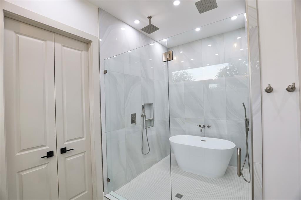 510 E 37th Street, Houston, Texas image 27