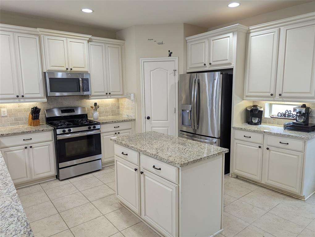 16747 Highland Country Drive, Cypress, Texas image 2