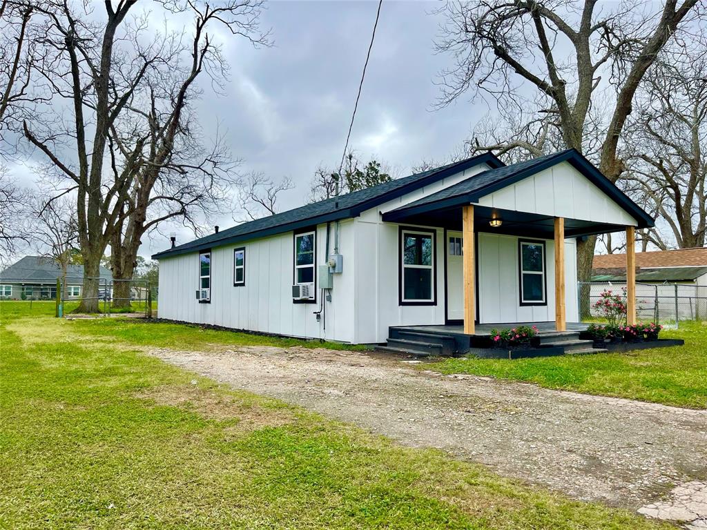 107 N Blunck Street, Lake Jackson, Texas image 18