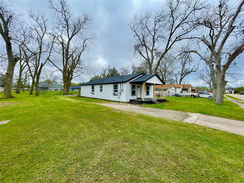 107 N Blunck Street, Lake Jackson, Texas image 21