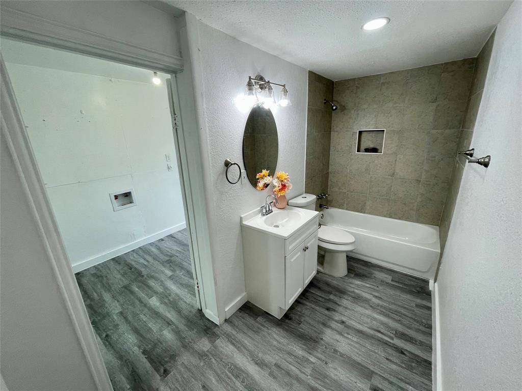 107 N Blunck Street, Lake Jackson, Texas image 14