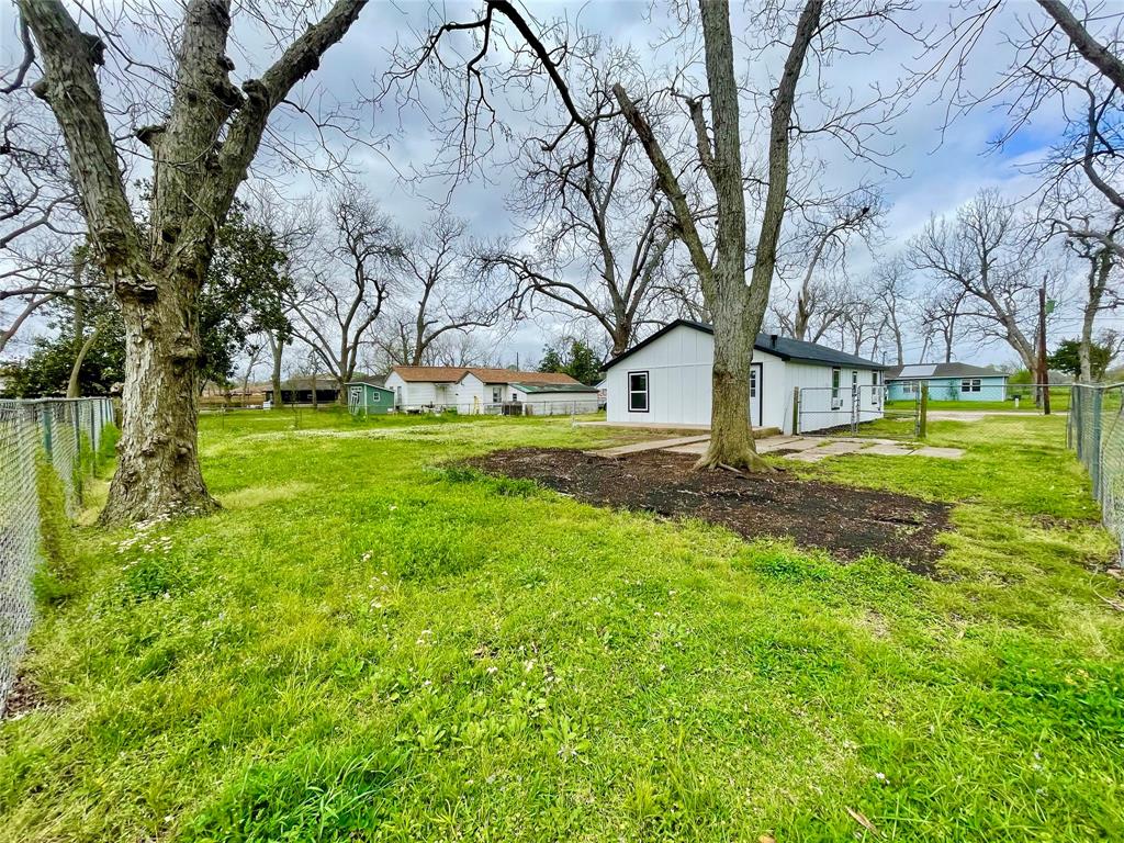 107 N Blunck Street, Lake Jackson, Texas image 20