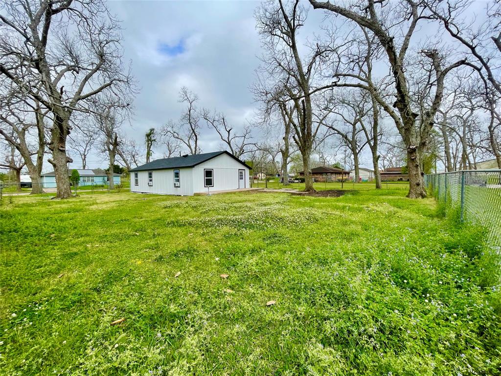 107 N Blunck Street, Lake Jackson, Texas image 19