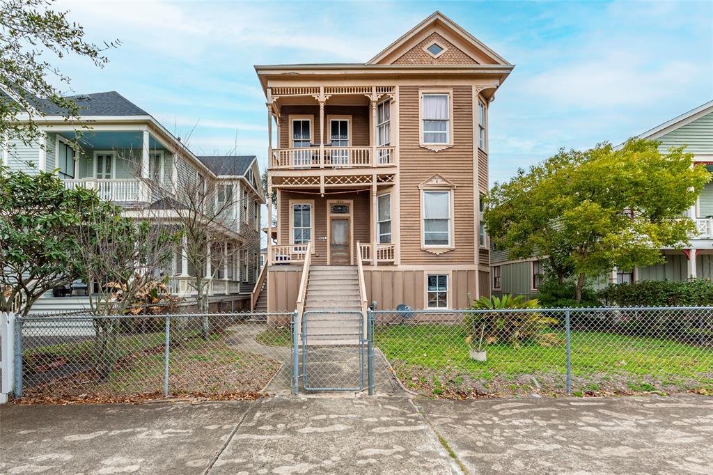 1824 Avenue K, Galveston, Texas image 1