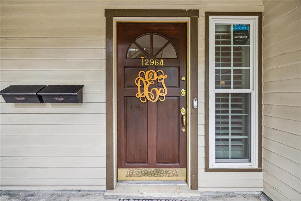 12964 Trail Hollow Drive, Houston, Texas image 2