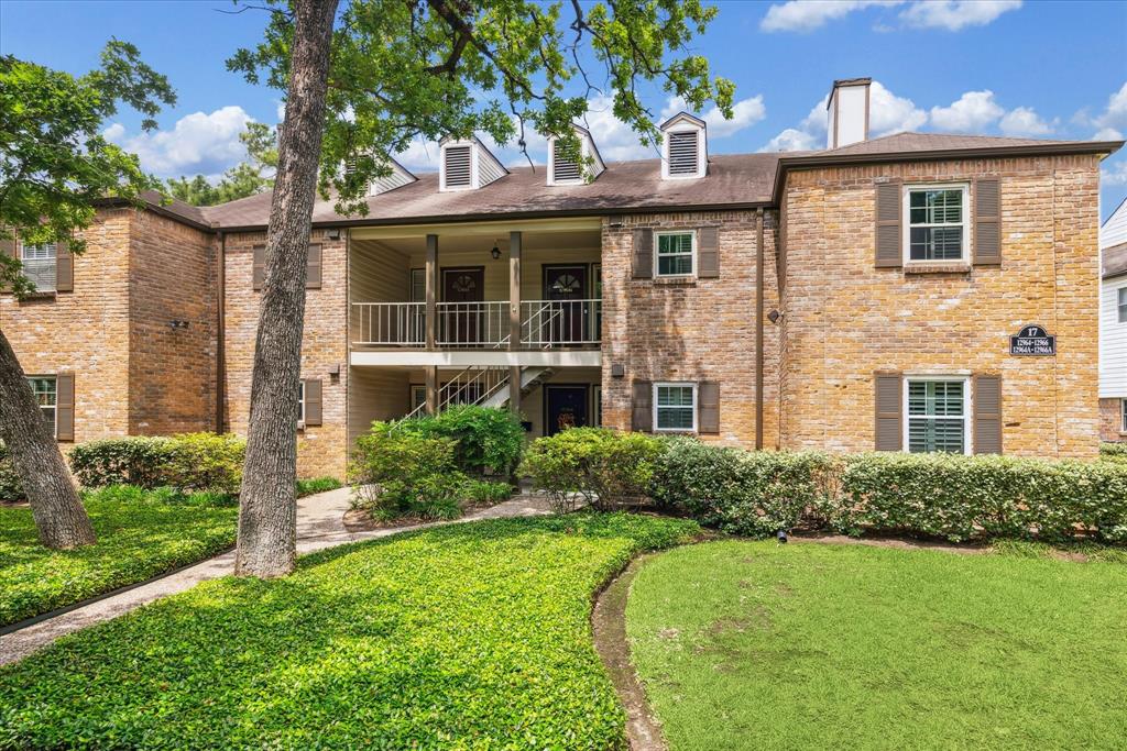 12964 Trail Hollow Drive, Houston, Texas image 1