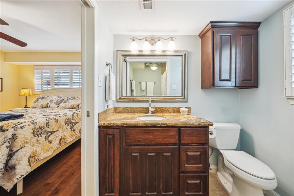 12964 Trail Hollow Drive, Houston, Texas image 22