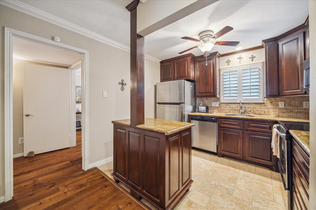 12964 Trail Hollow Drive, Houston, Texas image 12
