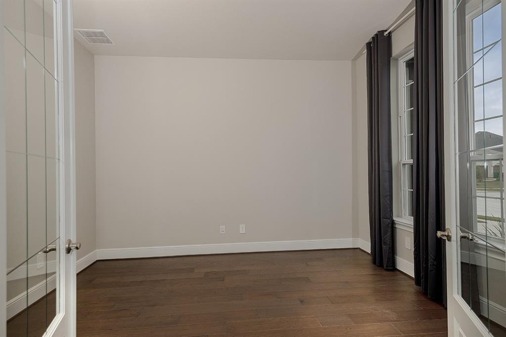 5361 Cherry Spring Drive, Spring, Texas image 10