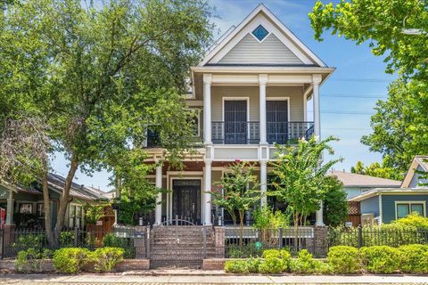 945 Waverly Street Houston TX 77008