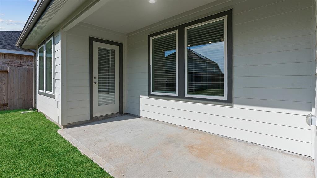 1502 Barbados Drive, Iowa Colony, Texas image 31
