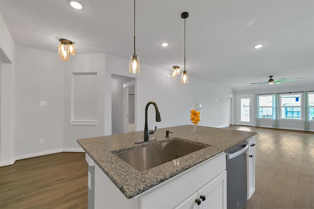 12307 Sabine Point Drive, Humble, Texas image 12