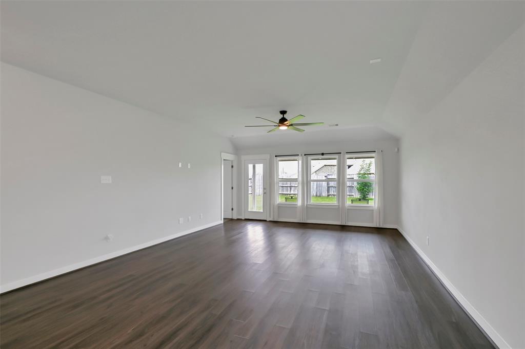 12307 Sabine Point Drive, Humble, Texas image 19