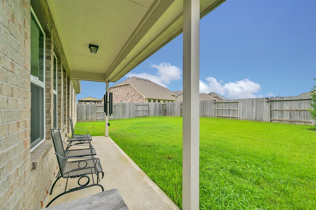 12307 Sabine Point Drive, Humble, Texas image 32