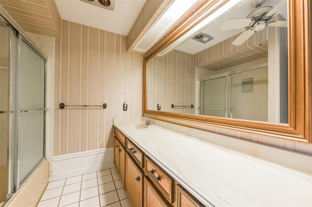 2107 W Marys Creek Lane, Pearland, Texas image 23