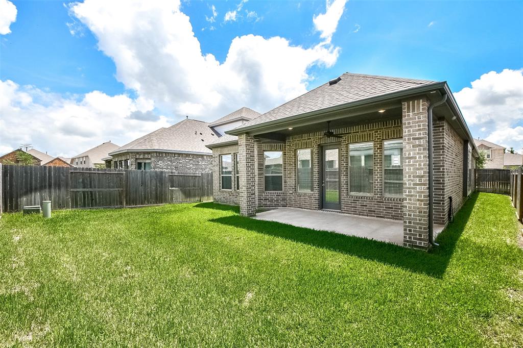 10923 Perennial Mist Drive, Missouri City, Texas image 31