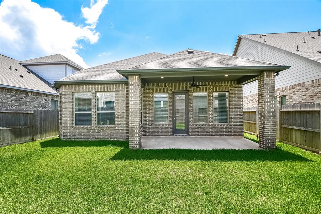 10923 Perennial Mist Drive, Missouri City, Texas image 32