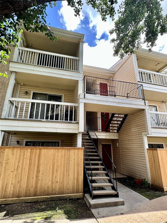 2750 Holly Hall Street 1215