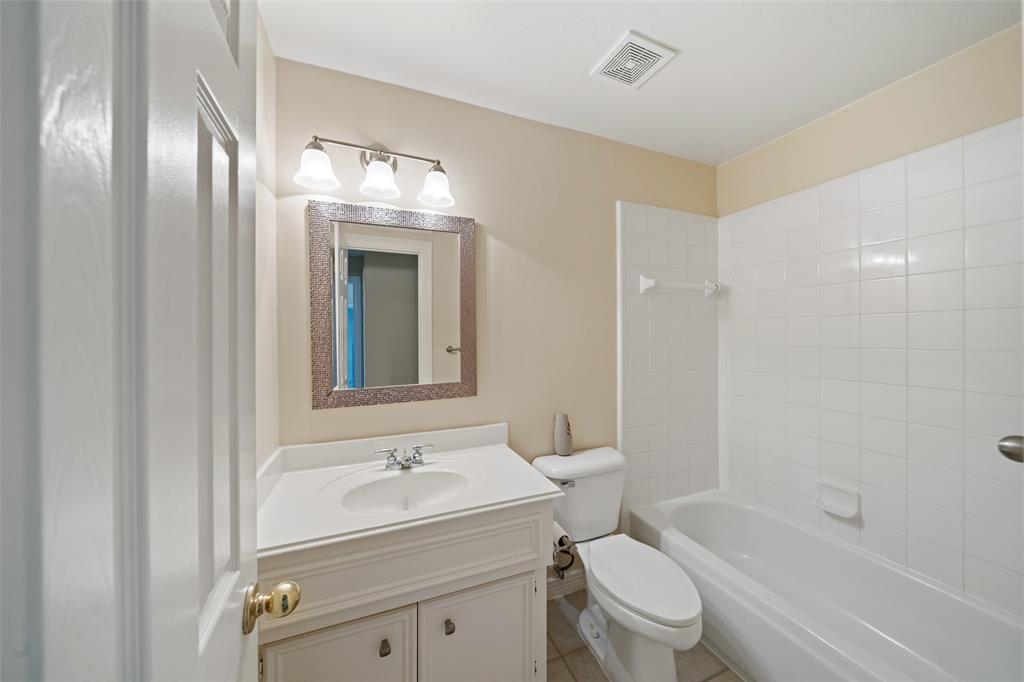 18802 Hickory Ashe Drive, Humble, Texas image 24