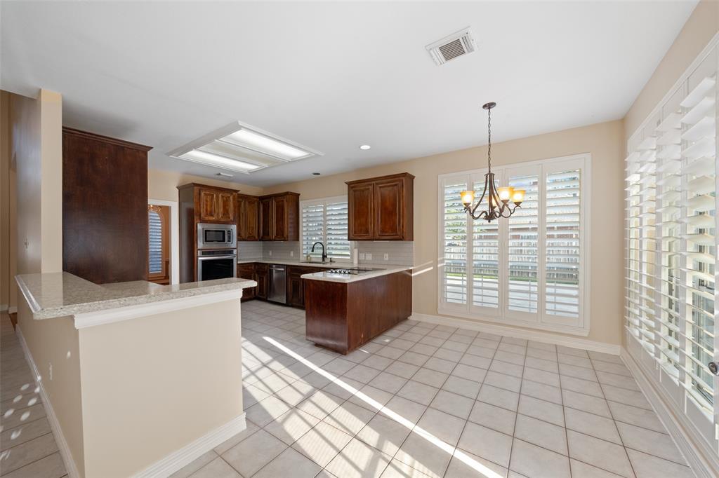 18802 Hickory Ashe Drive, Humble, Texas image 14