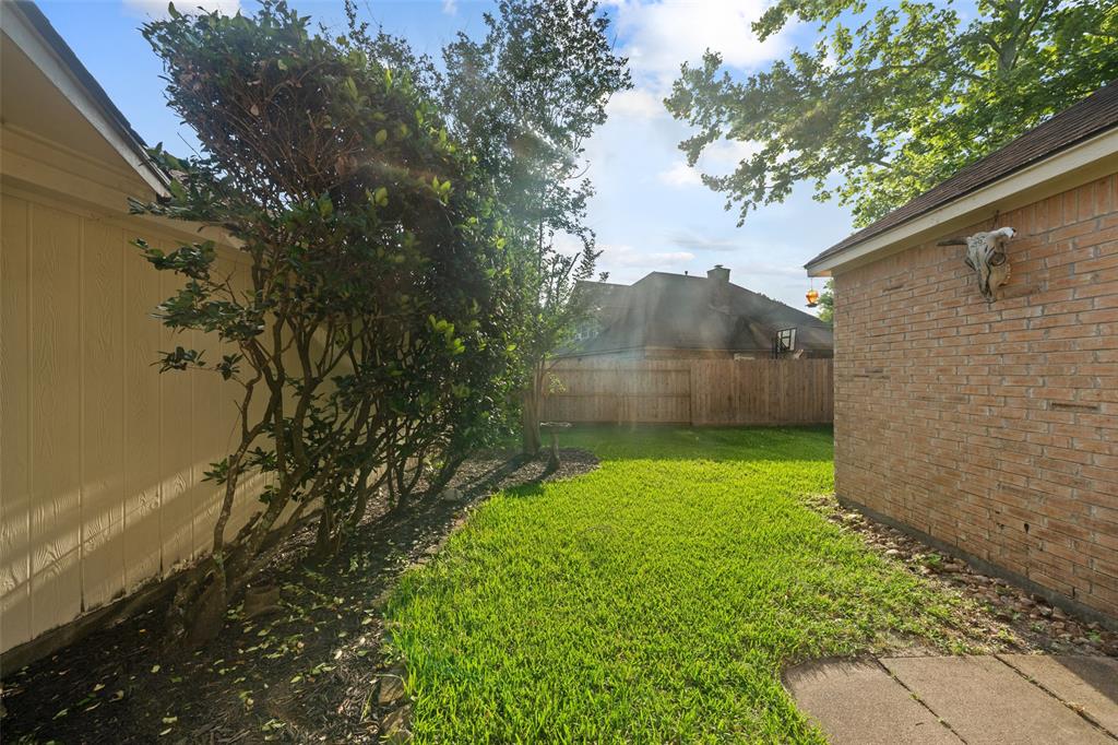 18802 Hickory Ashe Drive, Humble, Texas image 29