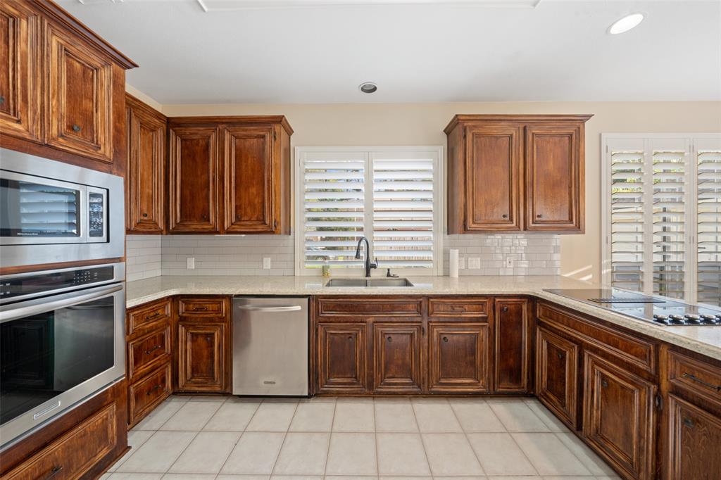 18802 Hickory Ashe Drive, Humble, Texas image 12