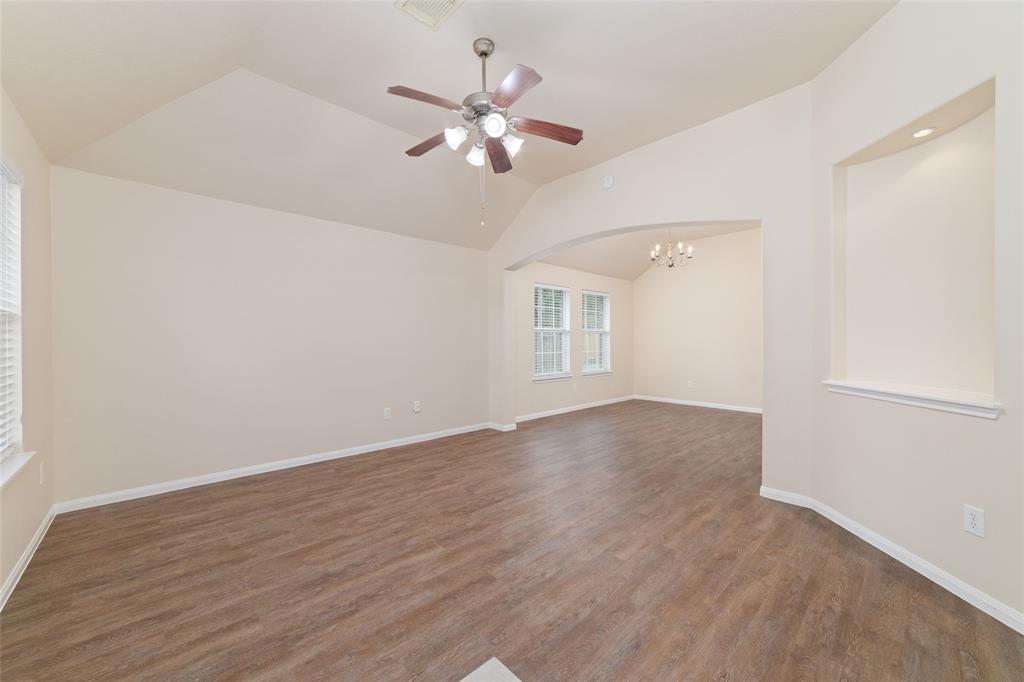 9106 Red Castle Lane, Humble, Texas image 6
