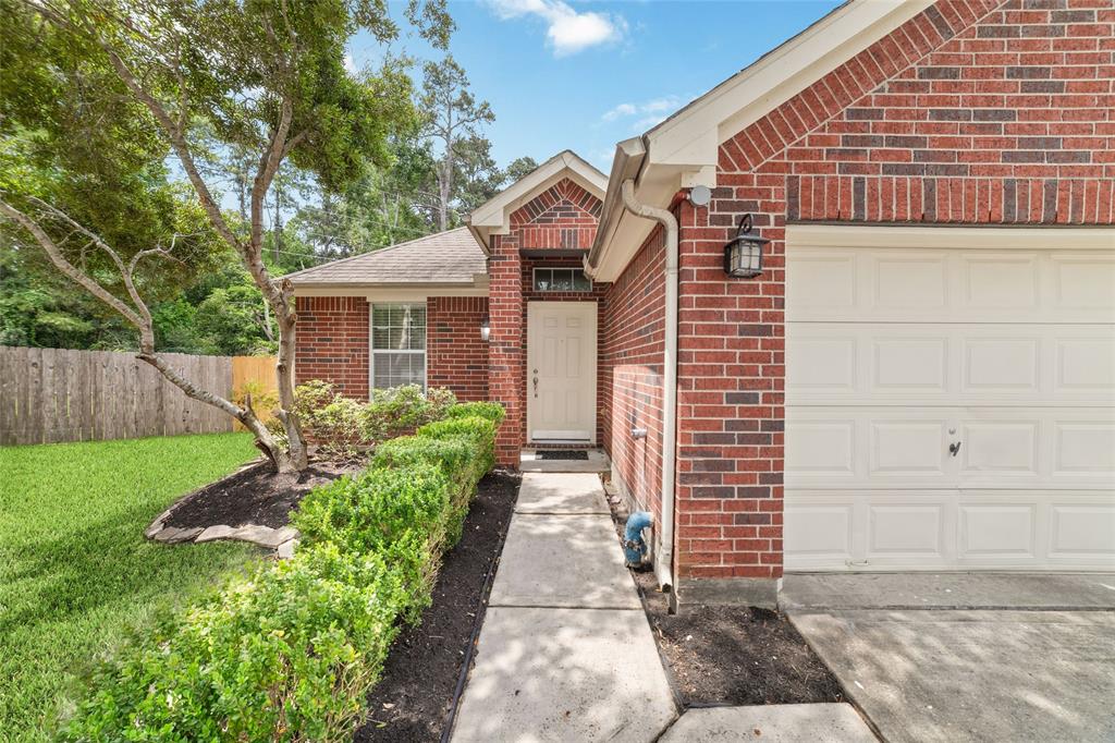 9106 Red Castle Lane, Humble, Texas image 3
