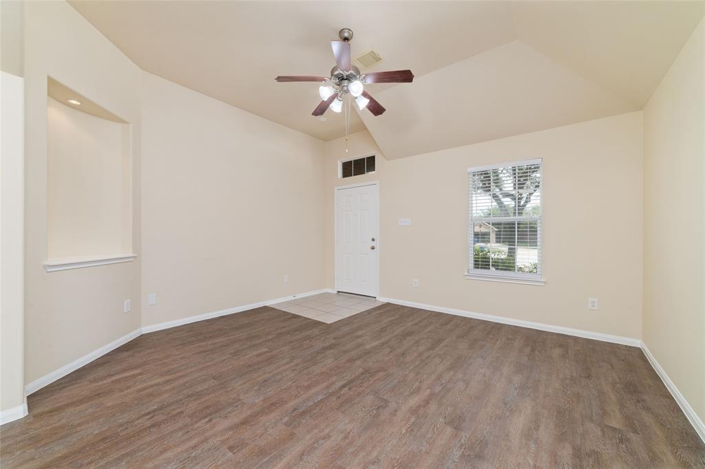 9106 Red Castle Lane, Humble, Texas image 8