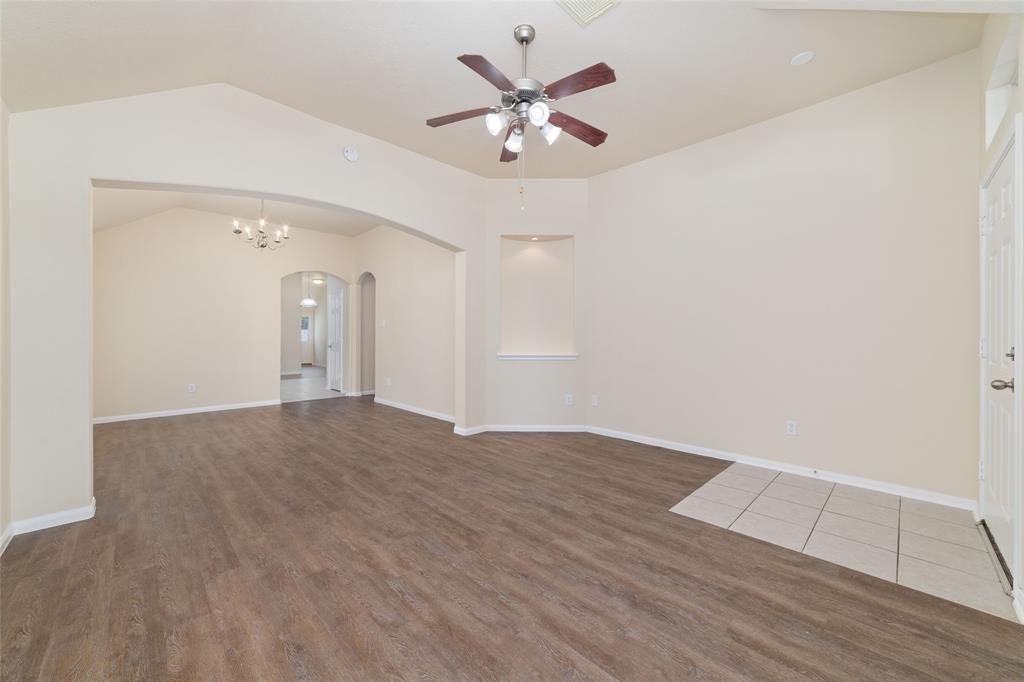 9106 Red Castle Lane, Humble, Texas image 7