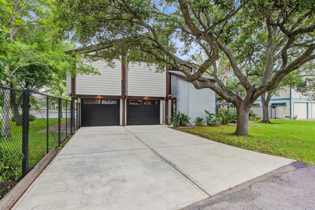 2154 Cove Park Drive, Kemah, Texas image 3