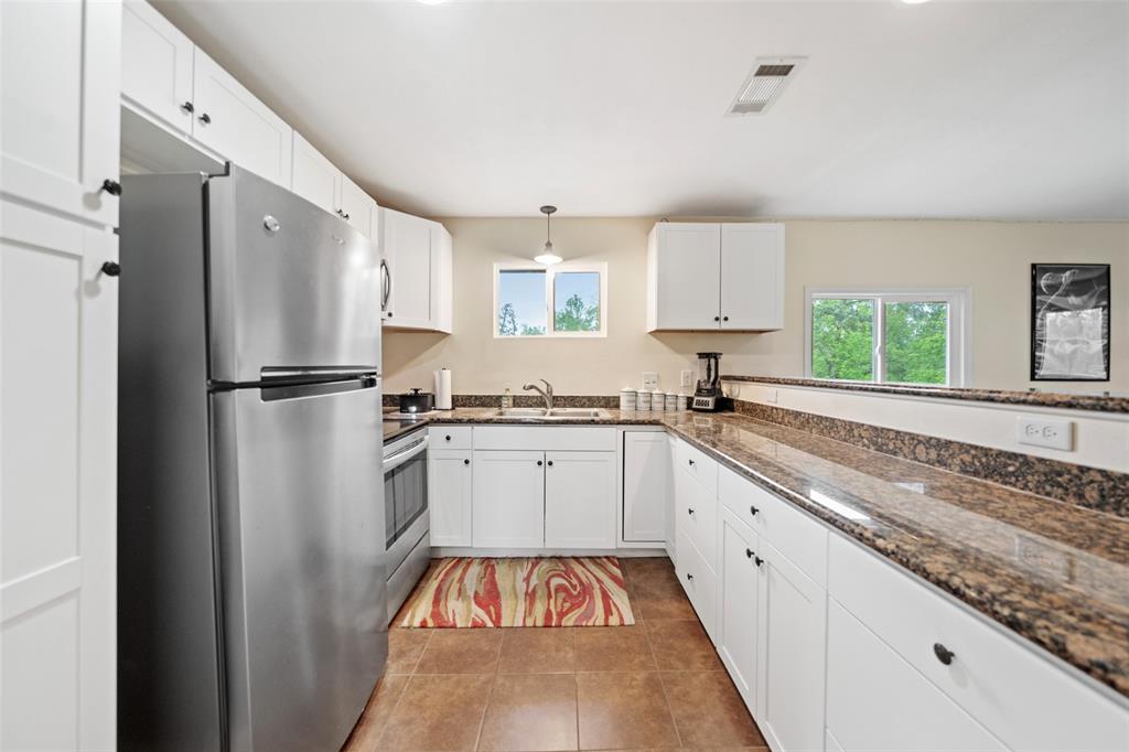 1522 Lakeshore Drive, Kingwood, Texas image 32