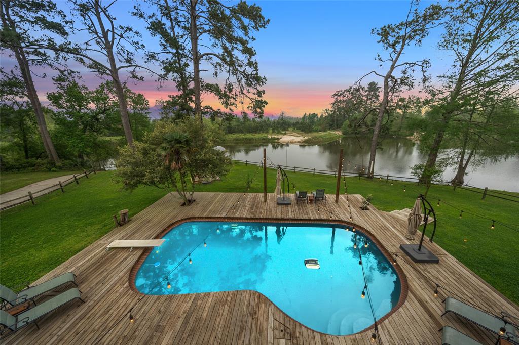 1522 Lakeshore Drive, Kingwood, Texas image 1