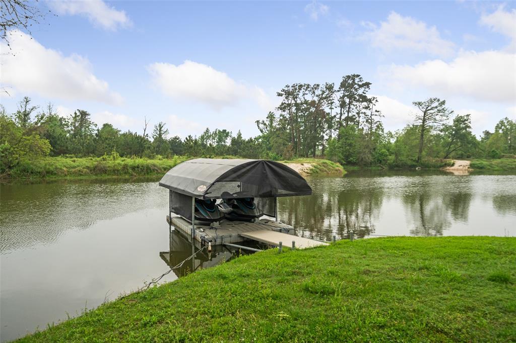 1522 Lakeshore Drive, Kingwood, Texas image 3