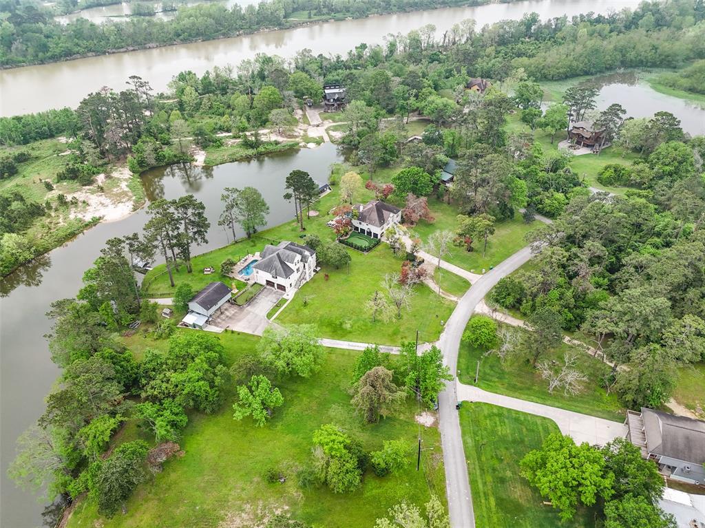 1522 Lakeshore Drive, Kingwood, Texas image 47