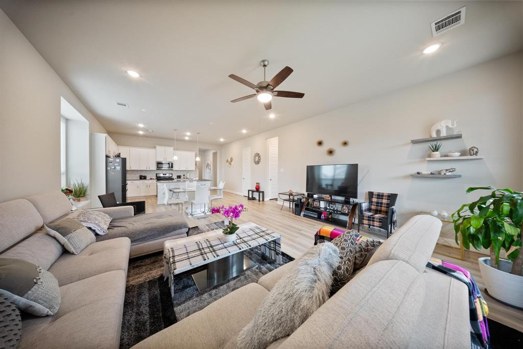 24323 Salts Mill Drive, Katy, Texas image 13
