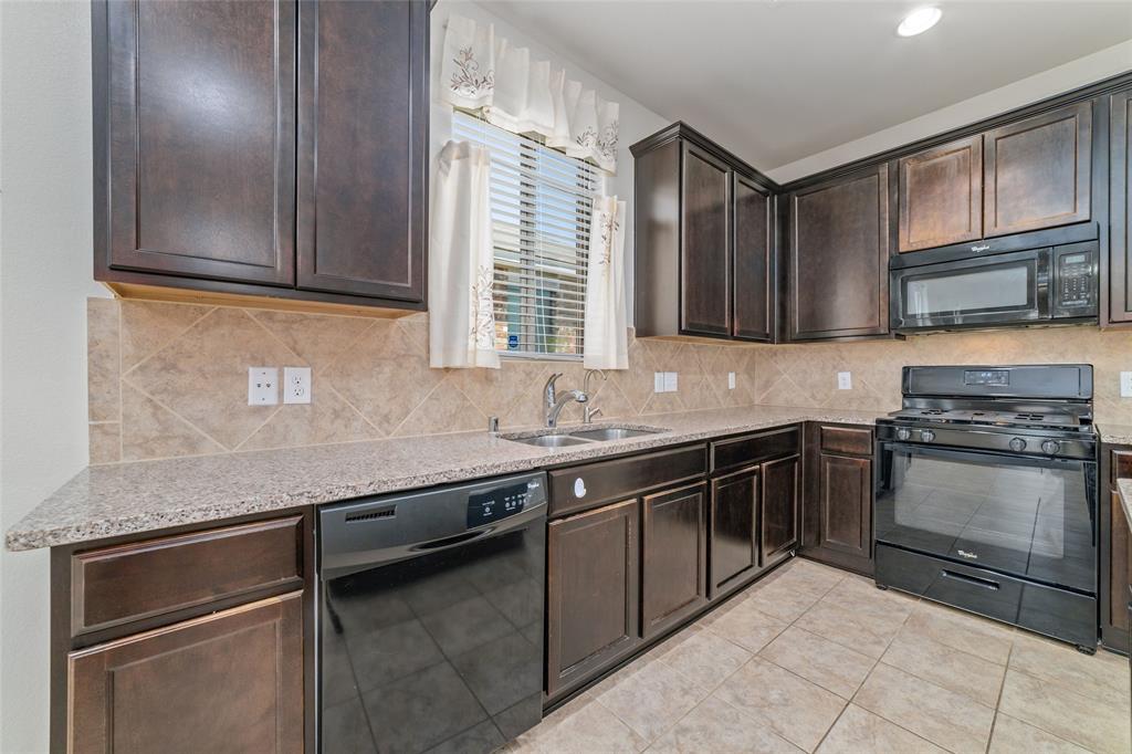 5715 Water Voilet ln
