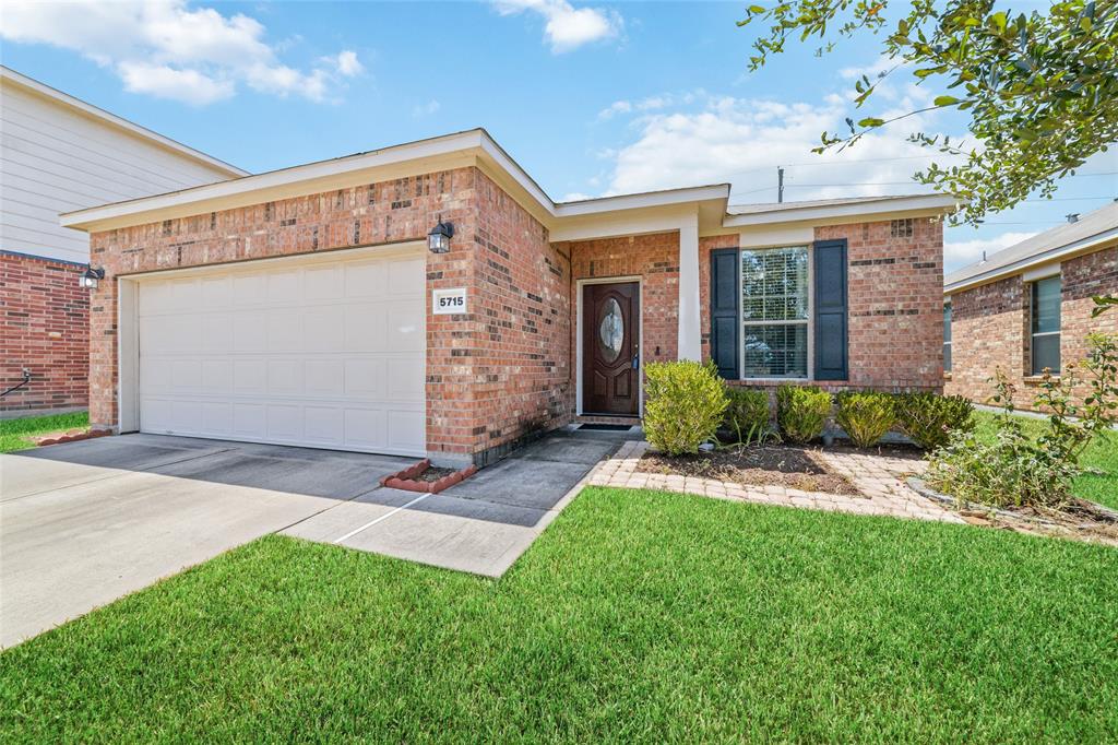 5715 Water Voilet ln