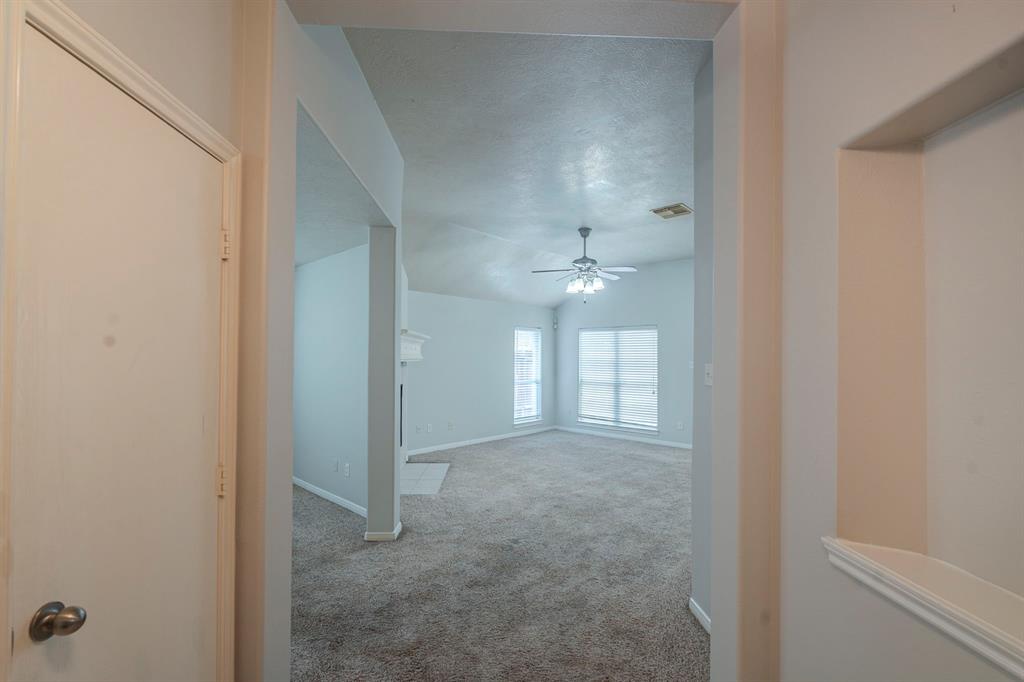 23234 Postwood Glen Lane, Spring, Texas image 4
