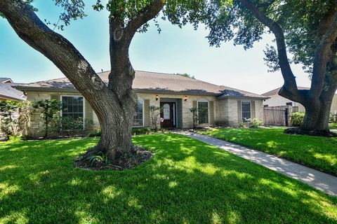 Single Family Residence in Houston TX 7914 Candle Lane.jpg