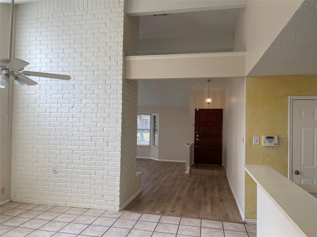 2011 Creek Valley Lane, Sugar Land, Texas image 7