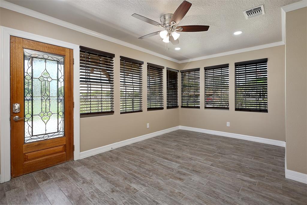 11106 N P Street, La Porte, Texas image 6