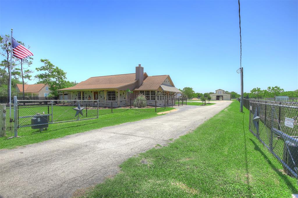 11106 N P Street, La Porte, Texas image 1